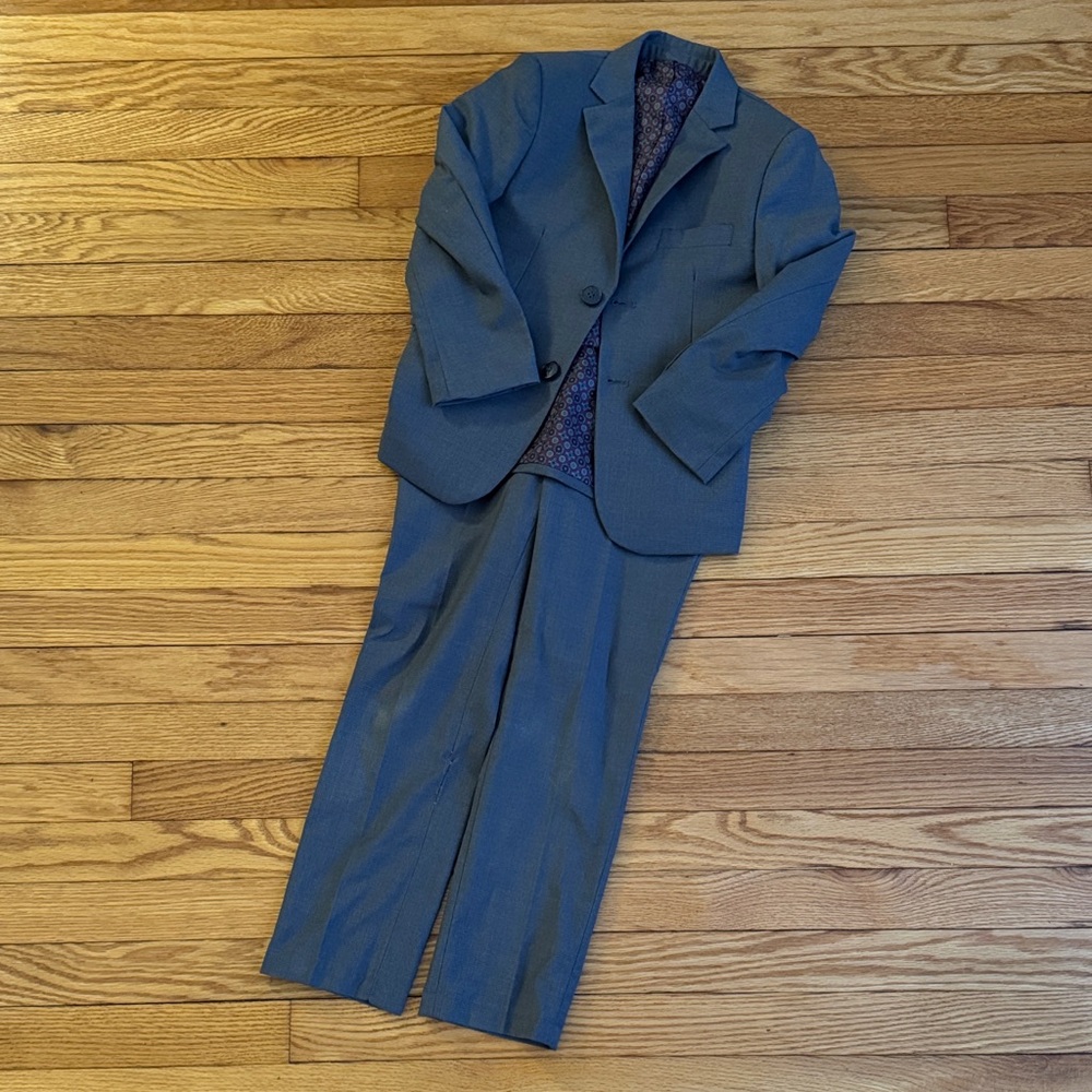 Isaac Mizrahi Kids Gray Two-Piece Suit